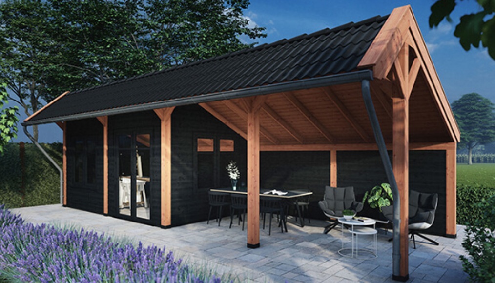 Houten overkapping met schuur
