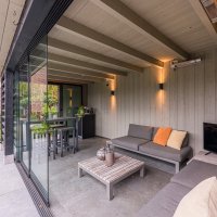 02-project-glasschuifwanden-houten-buitenverblijf-visser-verandas