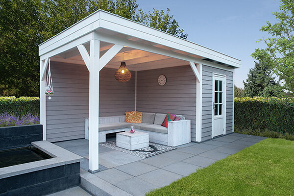 Houten veranda met platdak