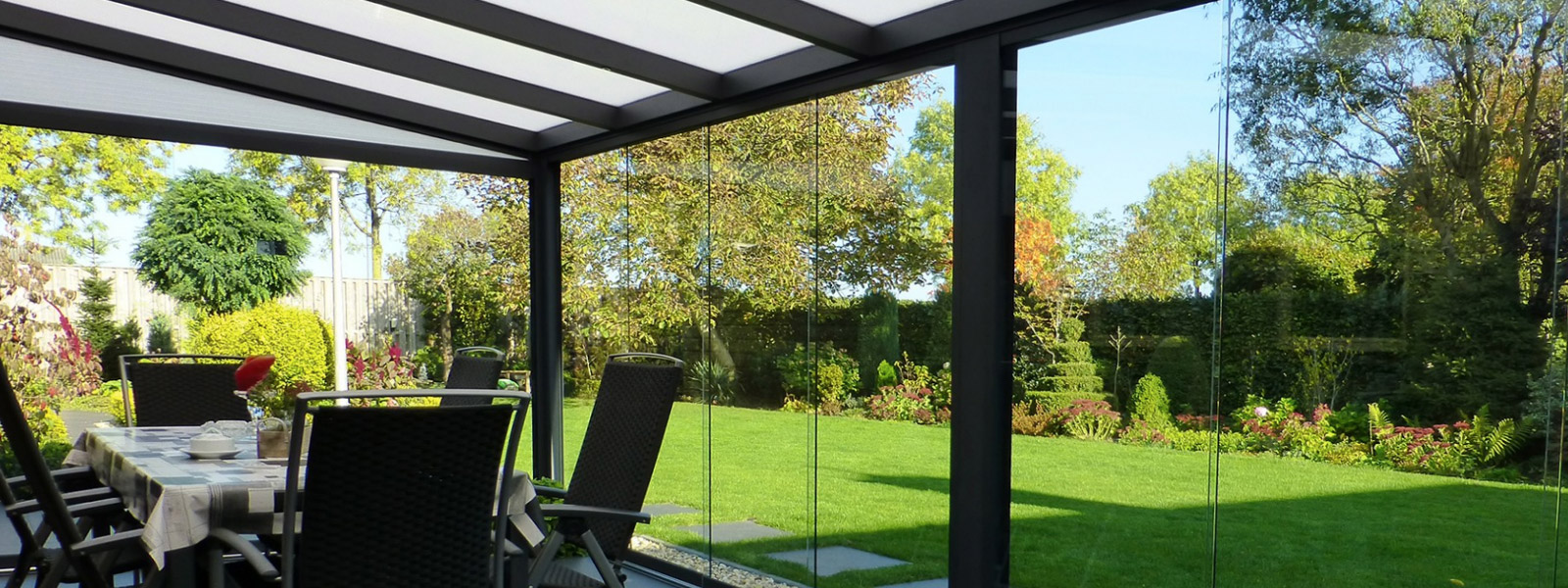 tuinkamer met glasschuifwanden